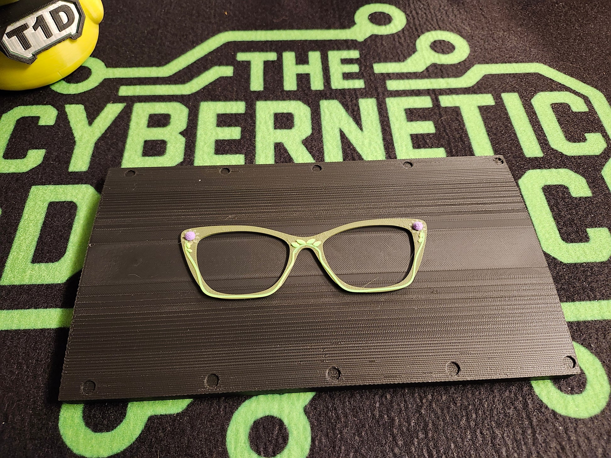 Ivy Cat-Eye Magnetic Eyeglass Toppers (olive base frame)