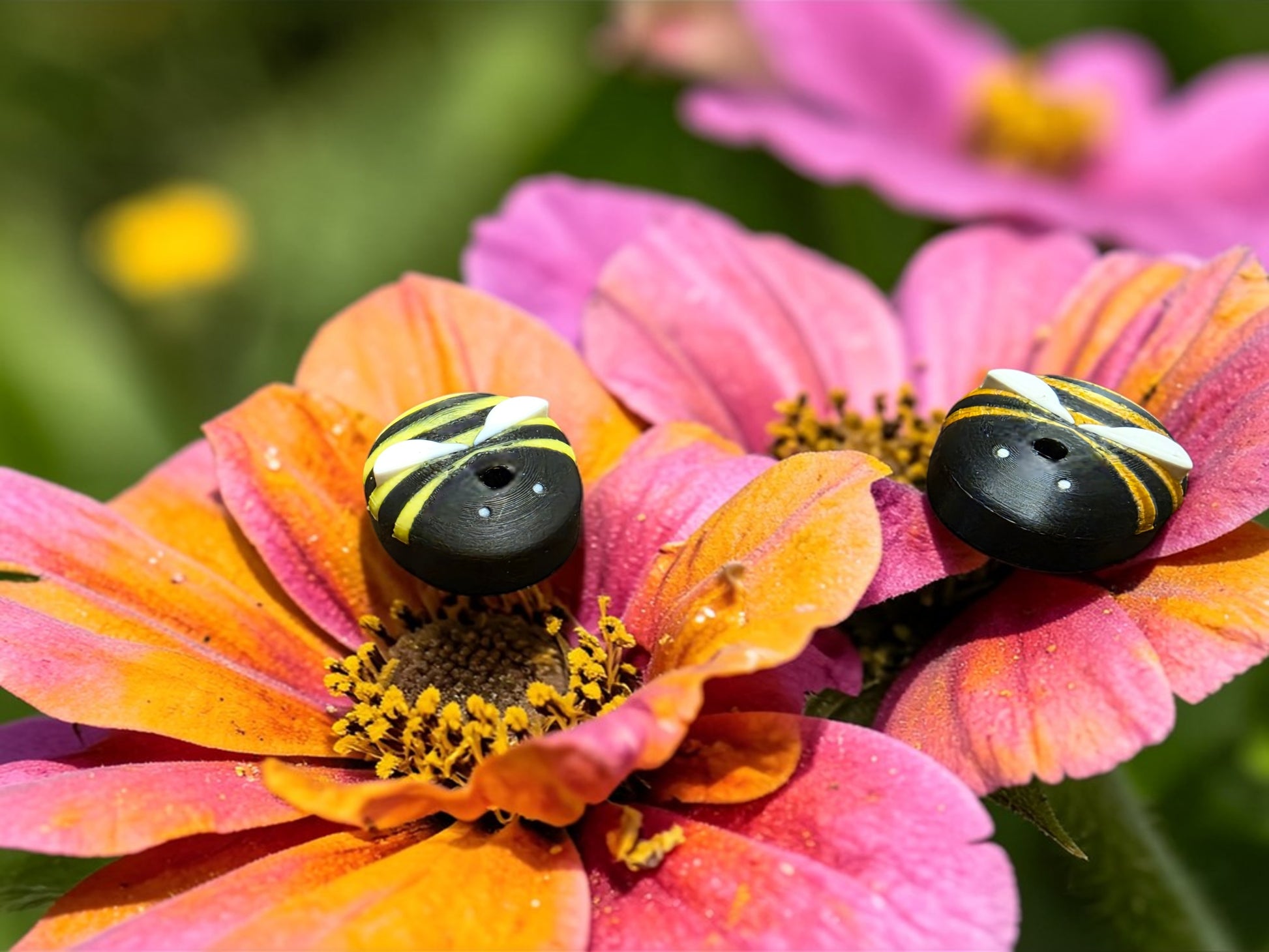 Nature: Bumblebee CGM Cover compatible with Dexcom G6, G7, Libre 2/2+, 3/3+ or Stelo
